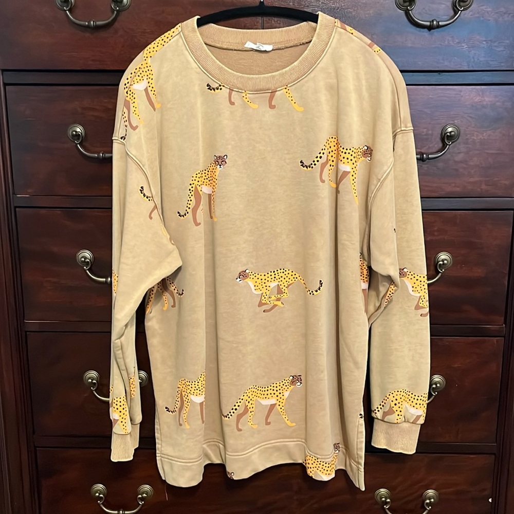Easel Cheetah Print Sweatshirt, Size L